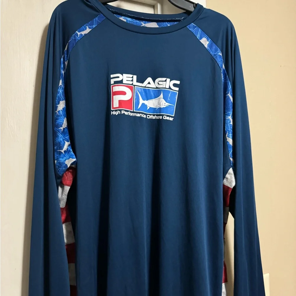Men’s 2XL performance top - Picture 1 of 3